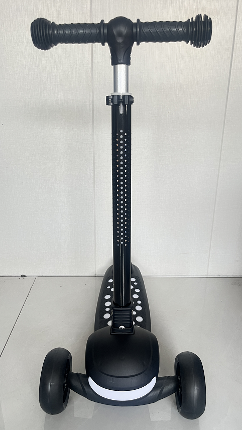 Light-Up 3-Wheeled Kids Push Scooter | Adjustable Handle Height For Boys & Girls Aged 3-12