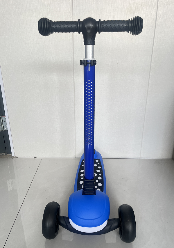 Light-Up 3-Wheeled Kids Push Scooter | Adjustable Handle Height For Boys & Girls Aged 3-12